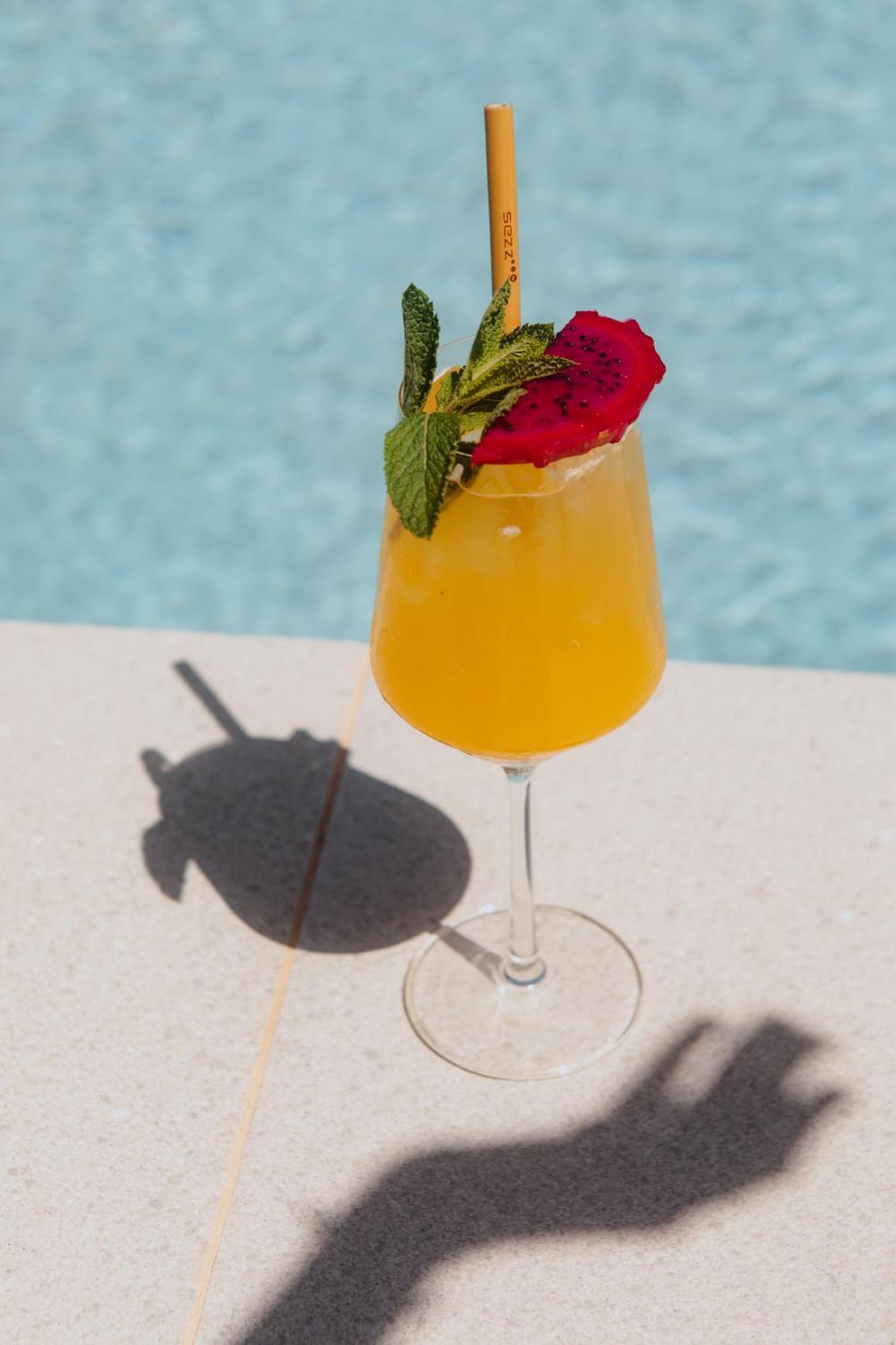 Sezz Saint-Tropez Hotel Bagian luar foto