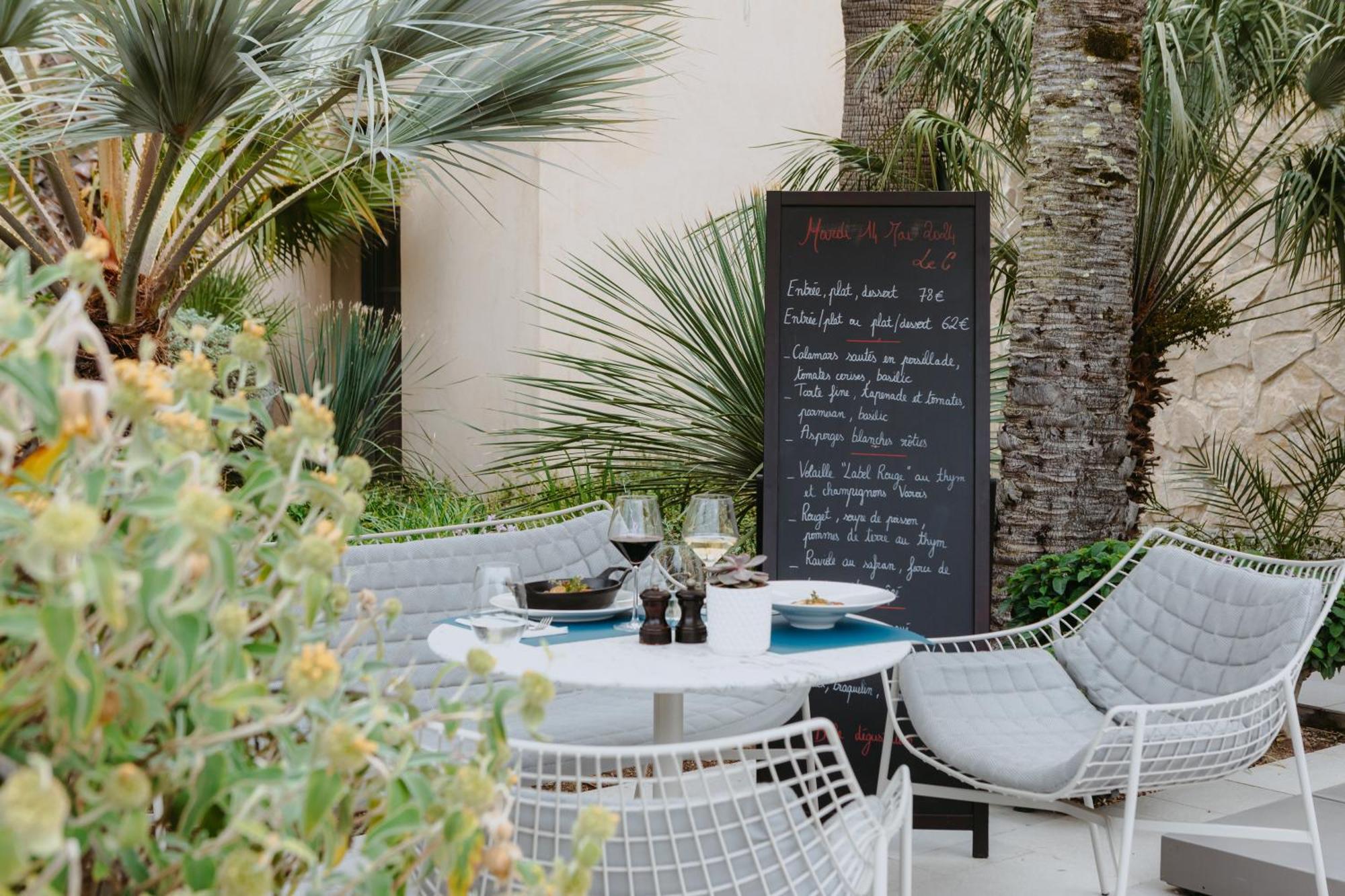 Sezz Saint-Tropez Hotel Bagian luar foto